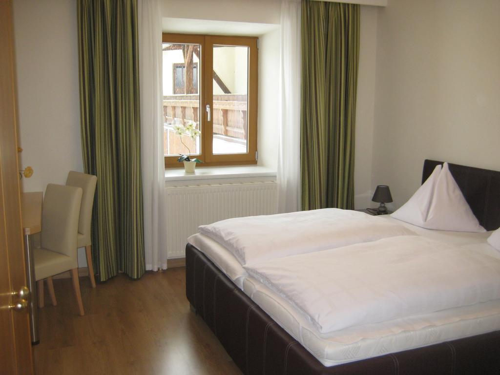 Pension Kreuzinger, 5310 Tiefgraben Exterior photo